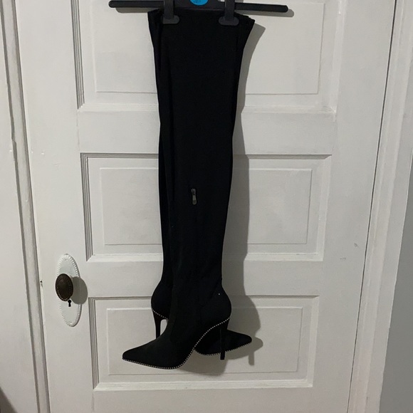 Black thigh high boots - Picture 2 of 2